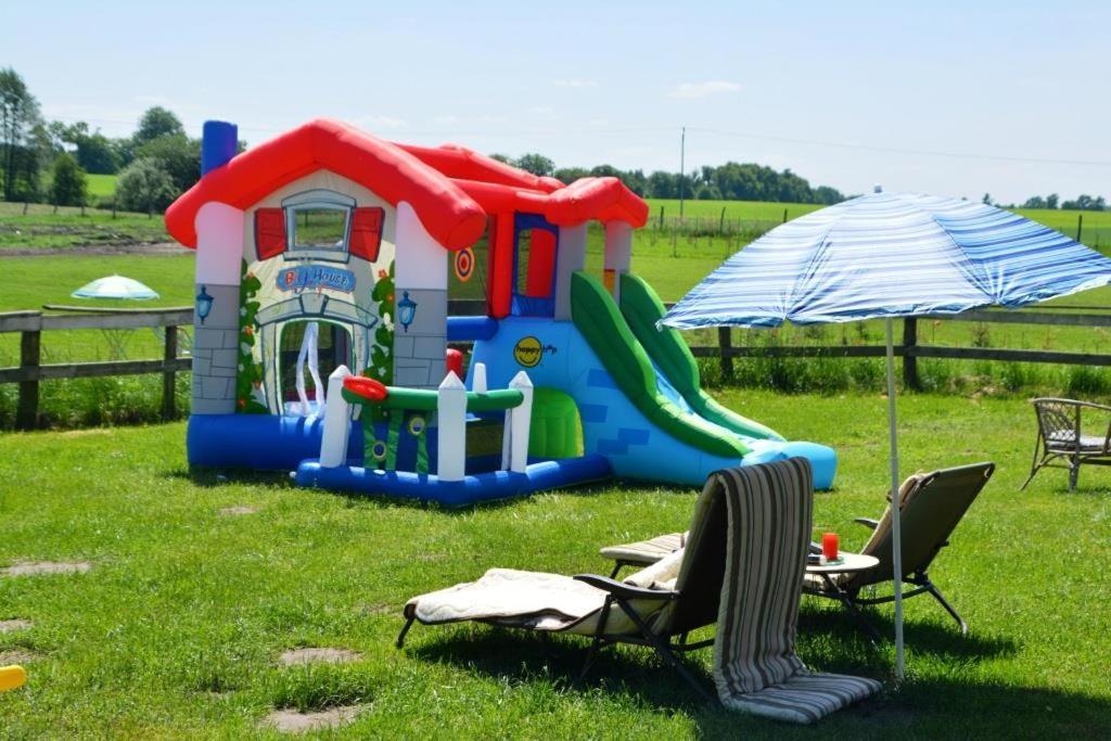 Gospodarstwo Agroturystyczne Dworek Andrzejowka Gardzien Ngoại thất bức ảnh